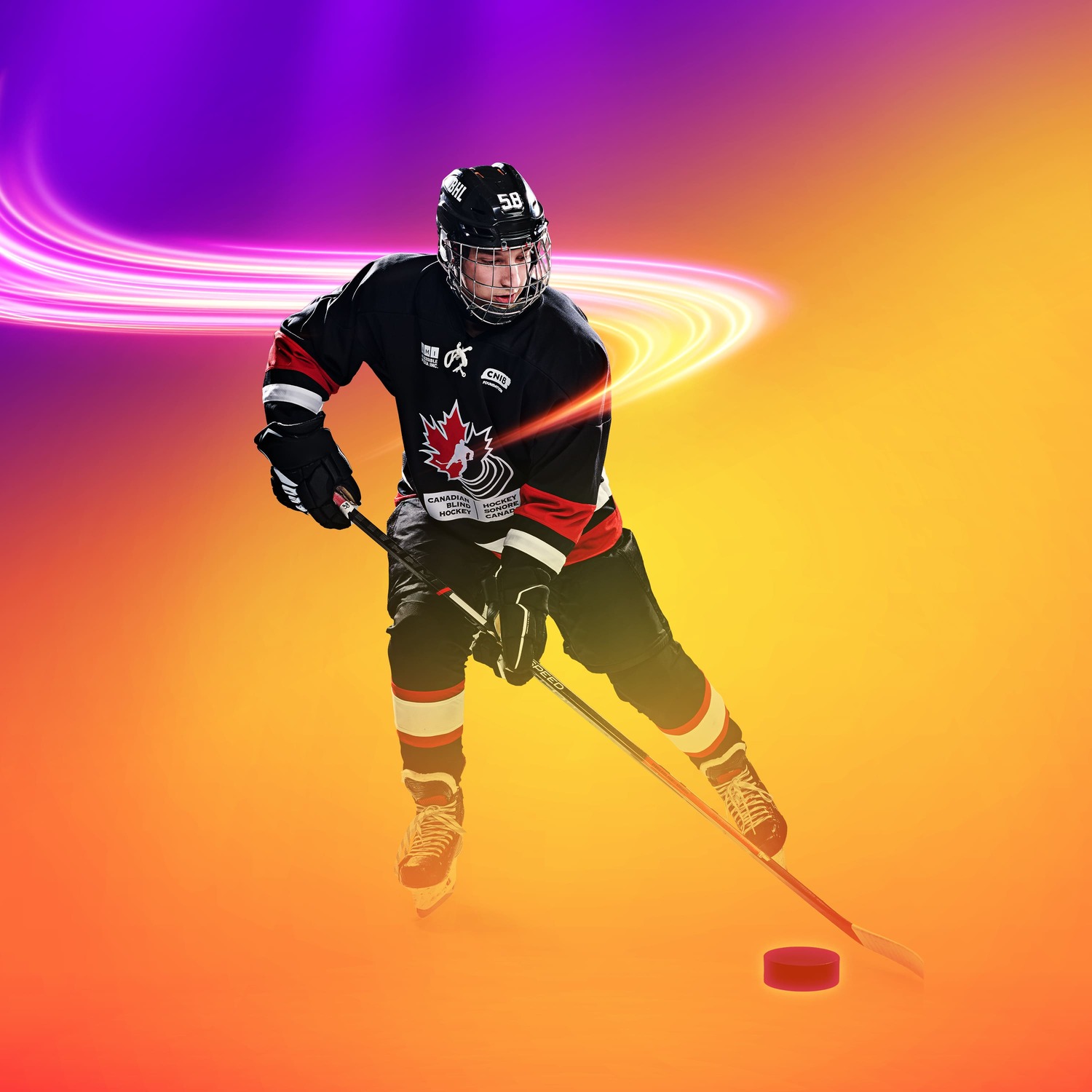 Thomas Raymond joue au hockey sonore.